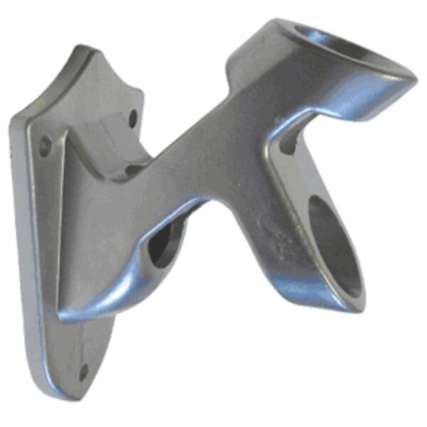 Pole bracket